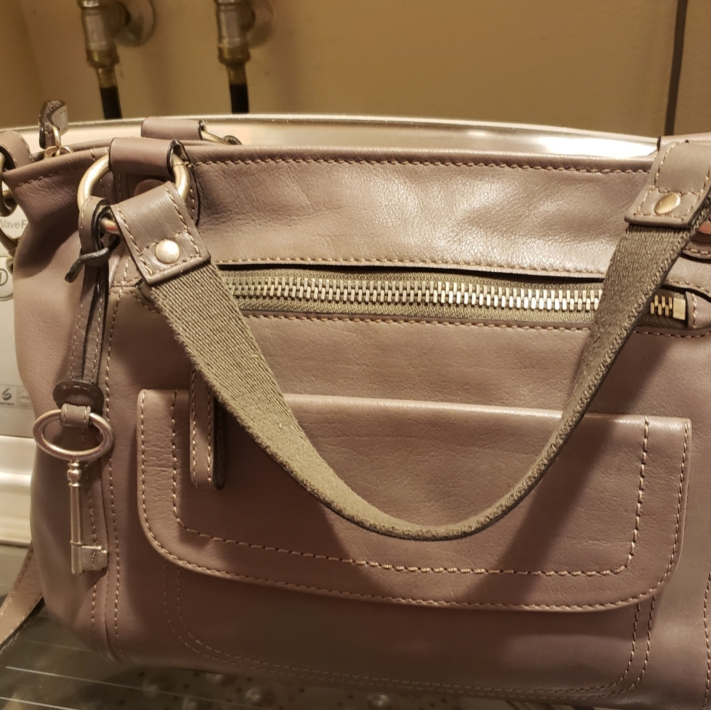 FOSSIL handbag 👜 - Picture 2 of 6